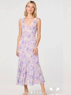 Astr the label Lavender Floral V-Neck Maxi Dress